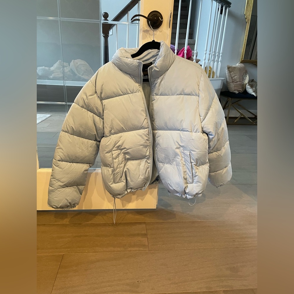 Forever 21 baby blue puffer jacket size large